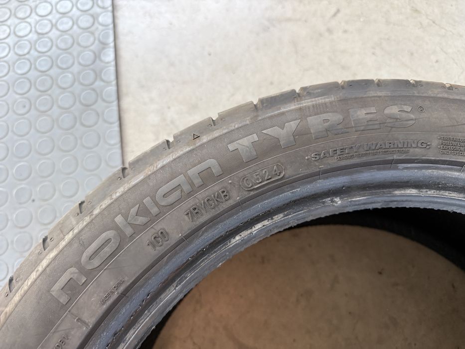 4бр. Летни Гуми С Борд 215/45ZR/17 -NOKIAN+SAILUN- DOT:0524+5119- 5.4мм+5.6мм