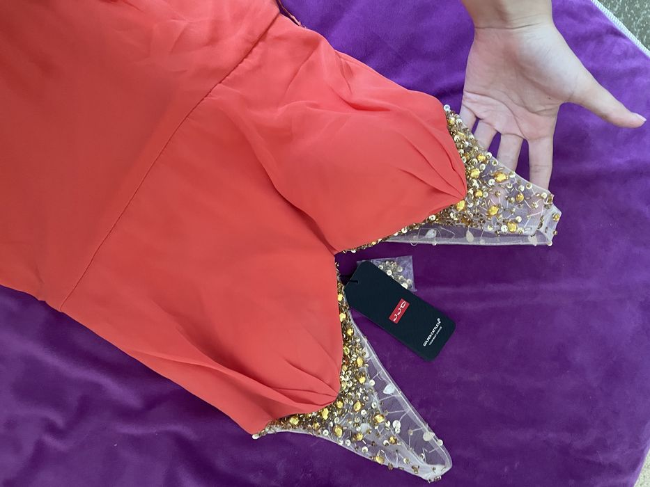 Вечернее платье