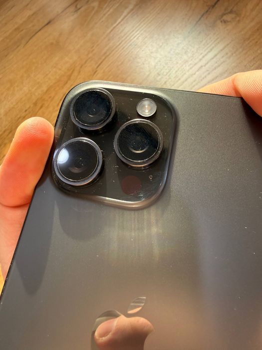 Свой Iphone 15 pro max 256 gb | e sim