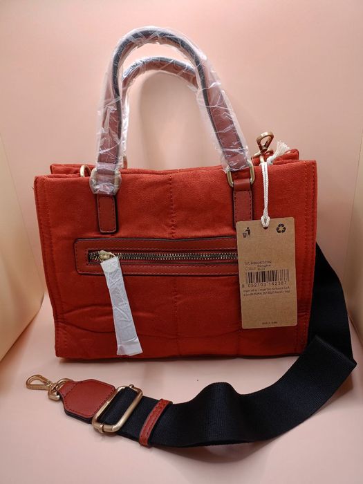 Комплект от две оригинални чанти на италианската марка Carpisa.