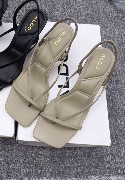 Продаются новые босоножки 40 размера