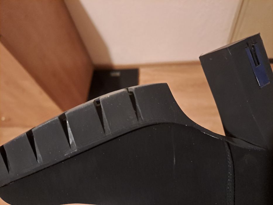 Чисто нови боти от изкуствена кожа