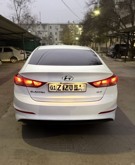 Hyundai Elantra GLS 2017