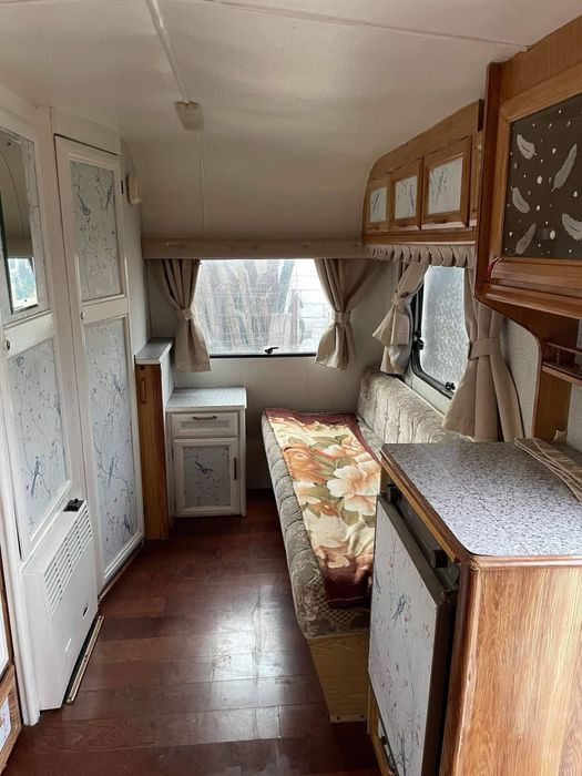 Vand sau schimb rulota Elddis