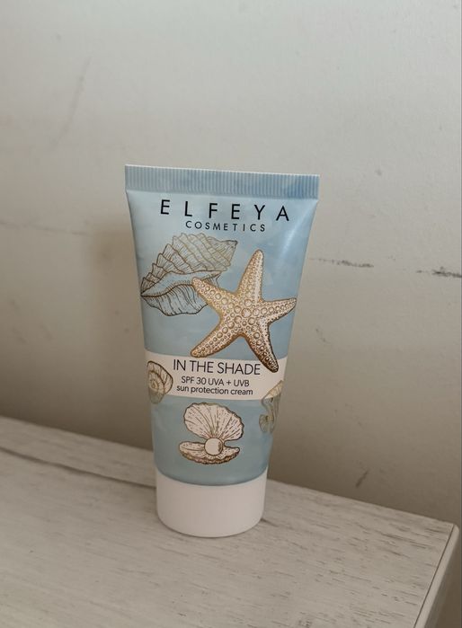 Разпродажба на КОЗМЕТИКА (CLLC, Douglas и други)