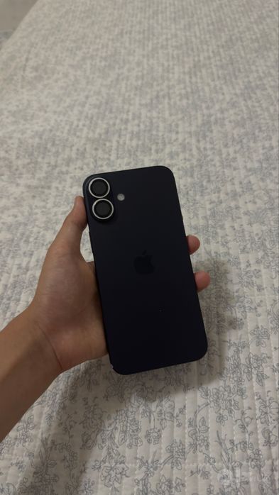 iPhone 16 plus Black