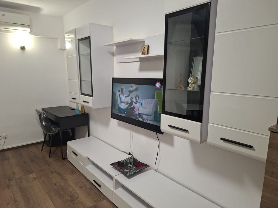 Închiriez apartament Gorjului