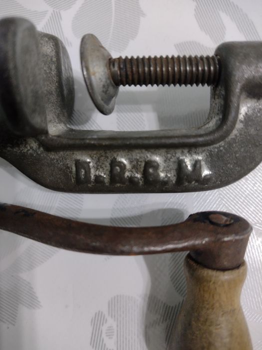 'Cuțit unt / Untieră/ linguriță / cucte alimentare /altele