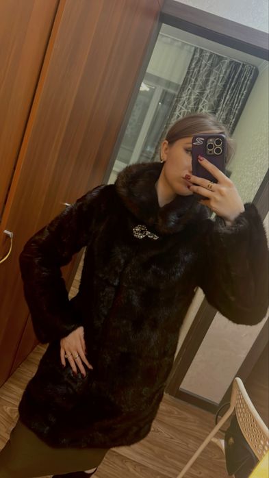Продам норковую шубу