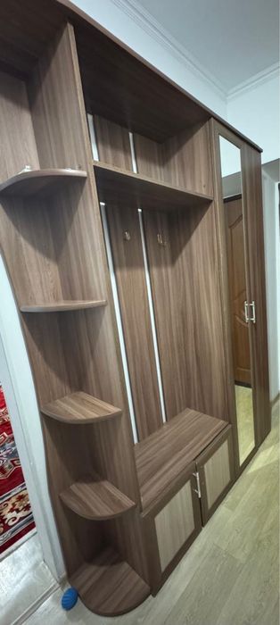 Продам прихожий шкаф