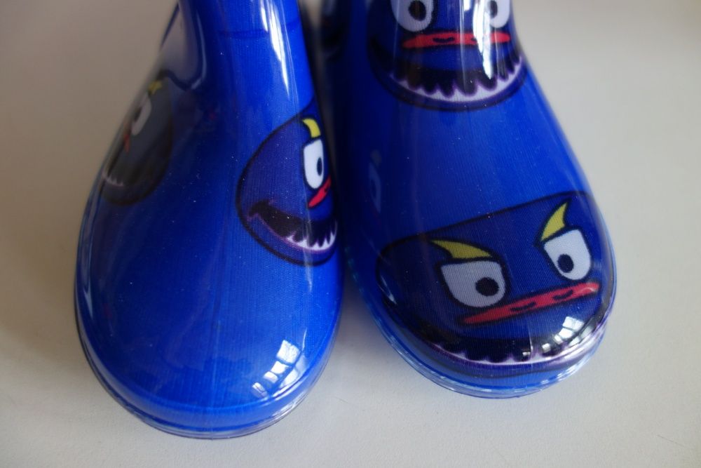 нови гумени ботуши Jiglz, 30ти номер - 3 броя