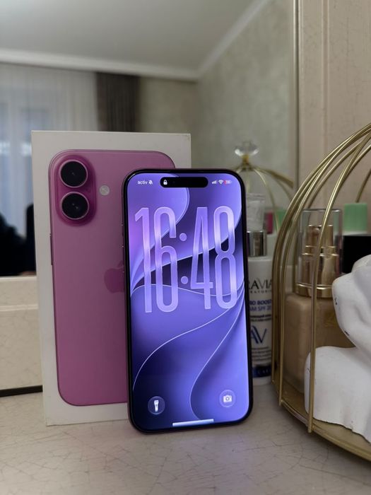 iPhone 16 в отличном состоянии