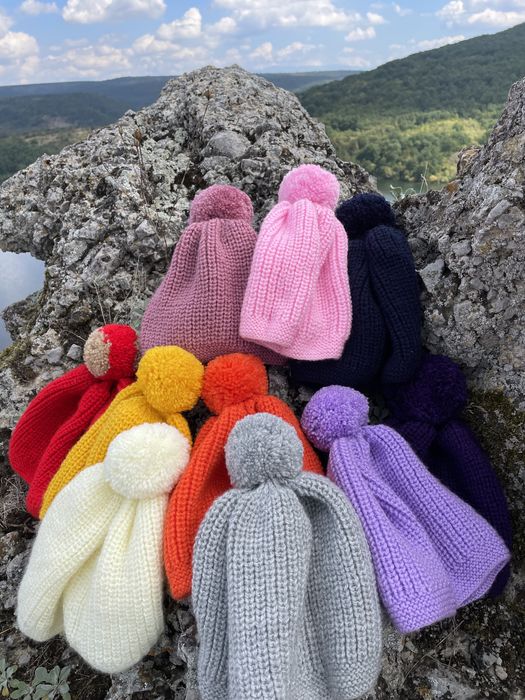 Ръчно изплетени  детски  шапка и шалче