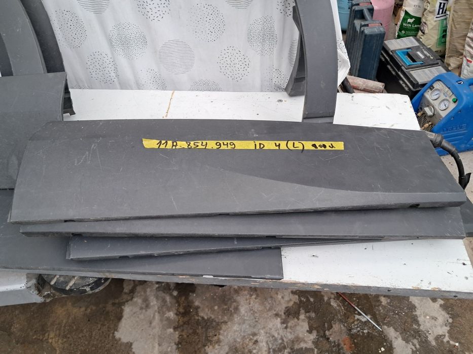 Лайсна калник врата Vw iD4  VW ID4