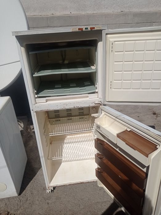 Продам холодильник Бирюса