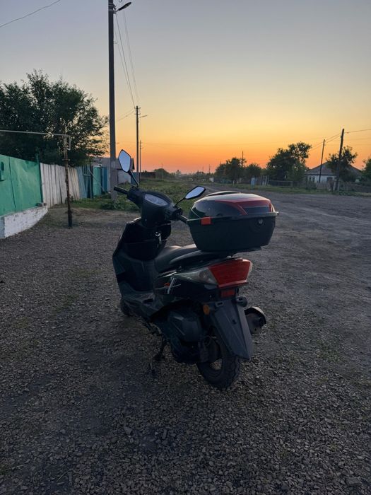 Продам скутер М8про 125куб
