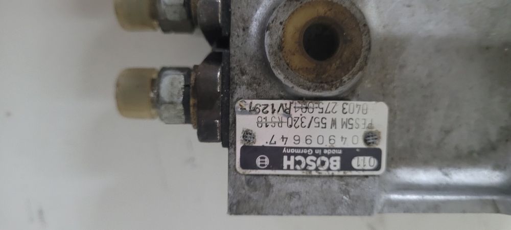 ГОРИВО  НАГНЕТАТЕЛНА ПОМПА за Мерцедес Помпата е нова има номера ,