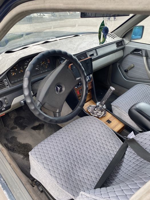 Mersedes benz w124