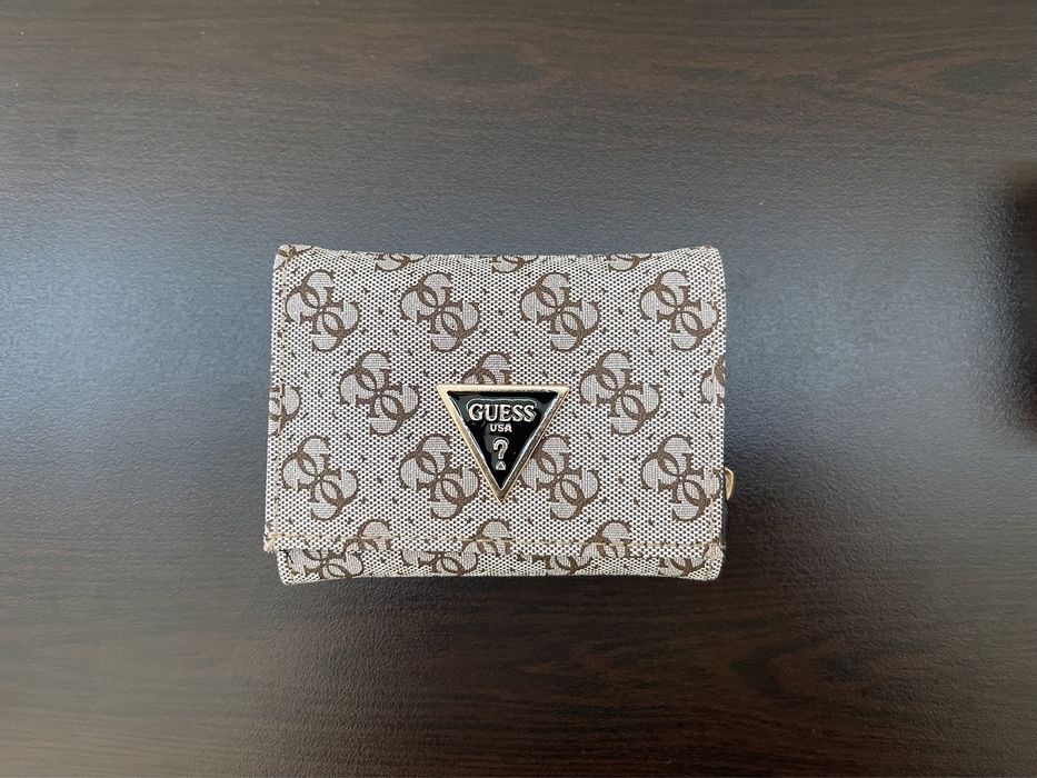 Guess дамско портмоне НОВО ЗАРЕЖДАНЕ Нови Модели
