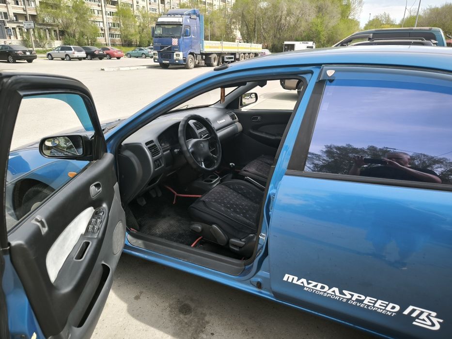 Продам Mazda 323