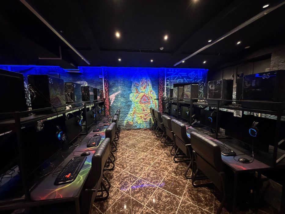 Гаме клуб,компьютер хона сотилади 50 штук  компьютер есть ...