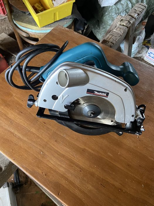 Vand circular de mana