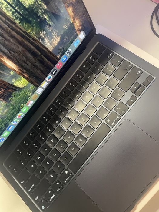 MacBook Air M2 256gb