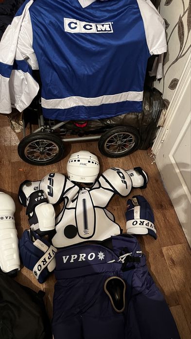 Экипировка хоккейная