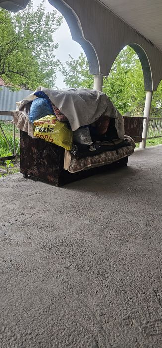 Диван 2 метровый б/у