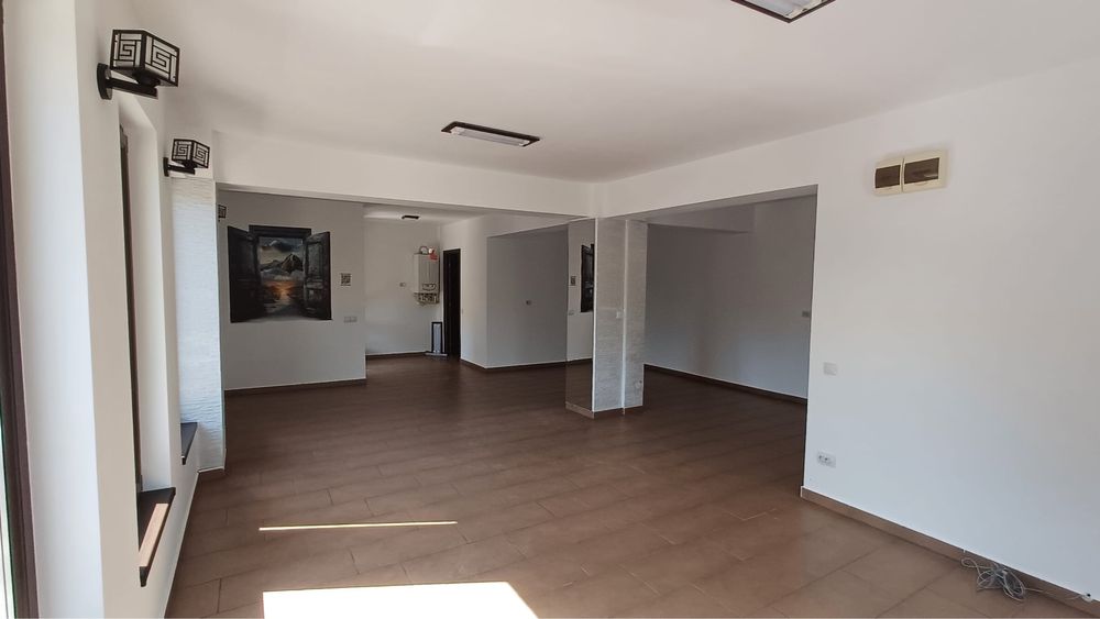 Spatiu comercial zona Selgros parter bloc nou