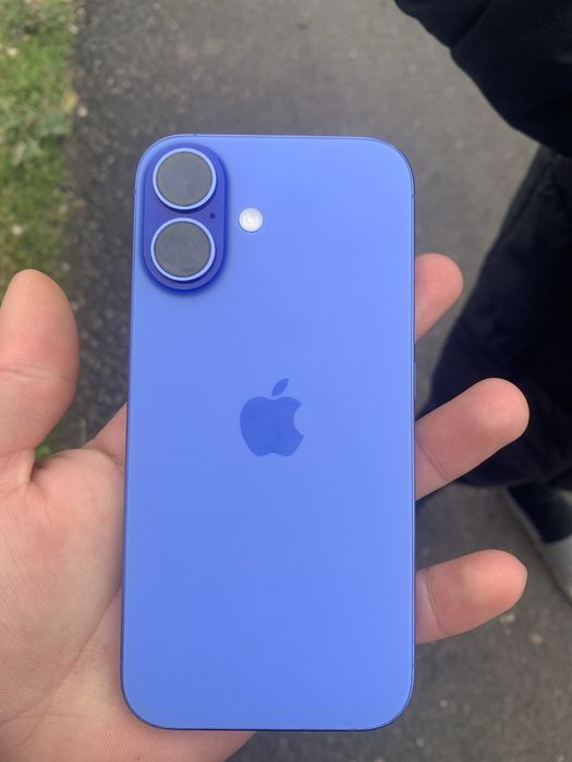 Vand sau schimb iphone 16