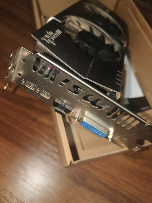 Vând placă video MSI