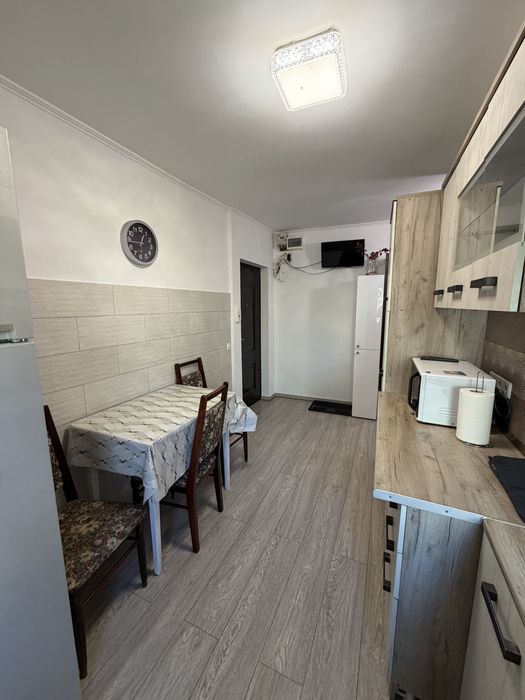 Dau in chirie apartament 2 camere Rogerius