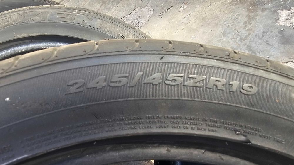 Летни гуми 245/45/19 в много добро състояние