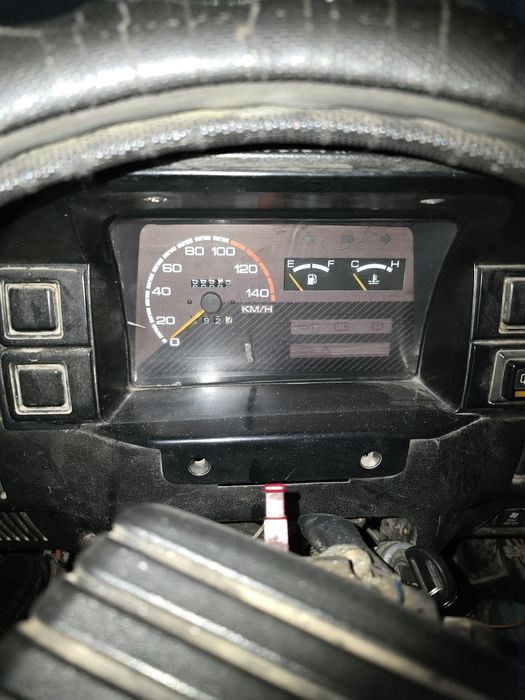 Damas 2003 yil yurib turgan moshina