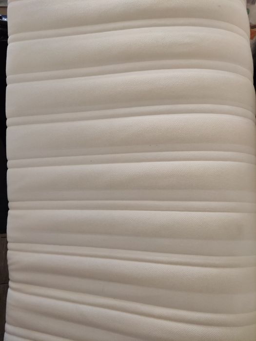 Продавам двулицев матрак