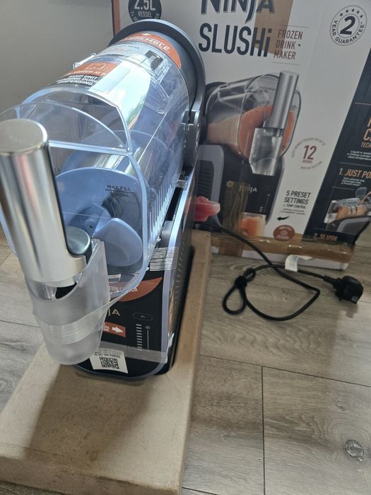 Ninja Slushi FS301