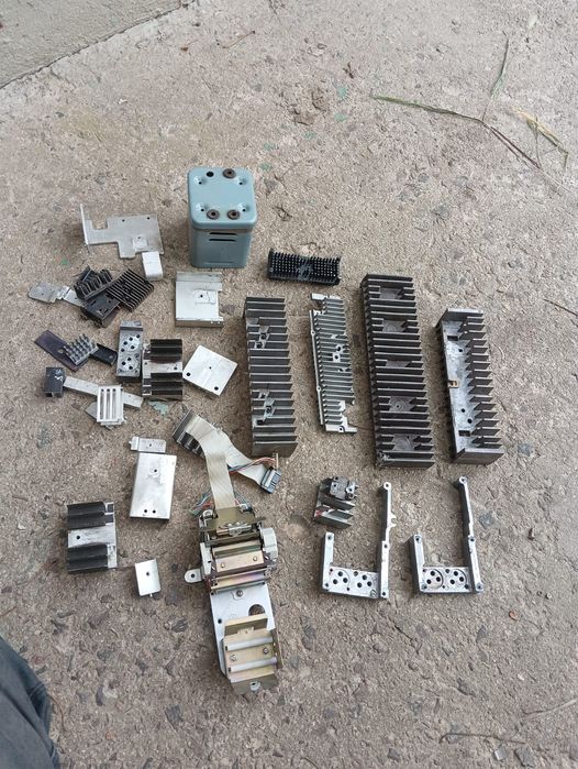 Продам запчасти .