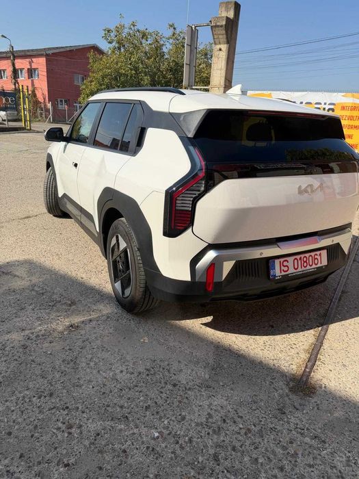 KIA EV3 2025 — imagine 2