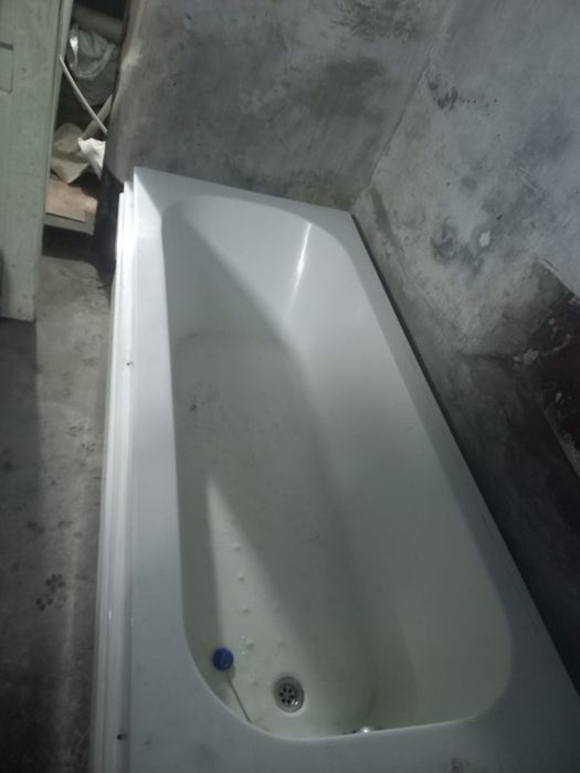 Продам акриловую ванну