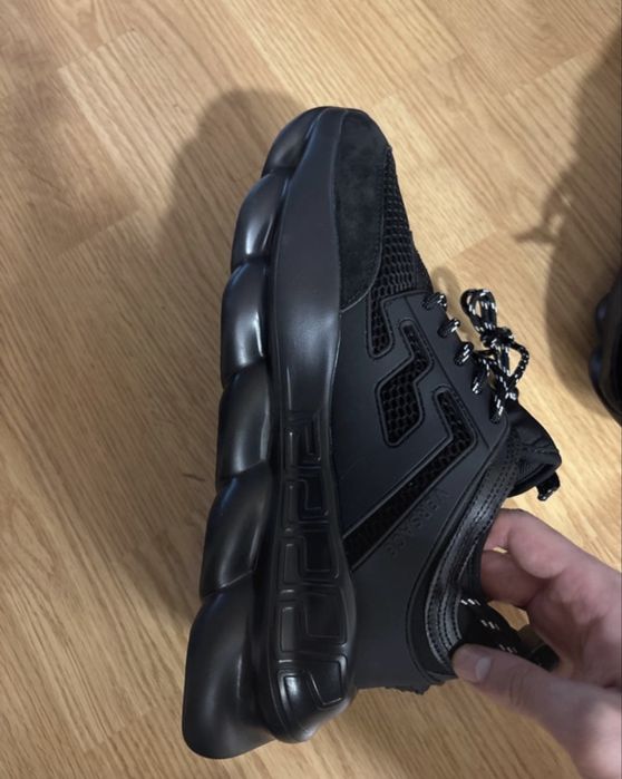 Versace chain reaction