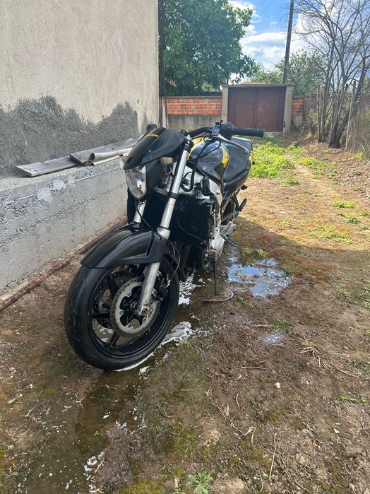 Продавам Honda cbr600