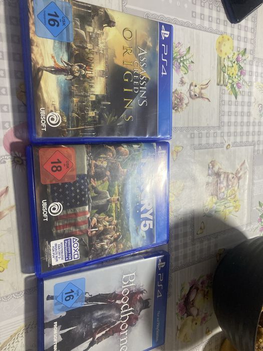 Vând jocuri  pentru ps4