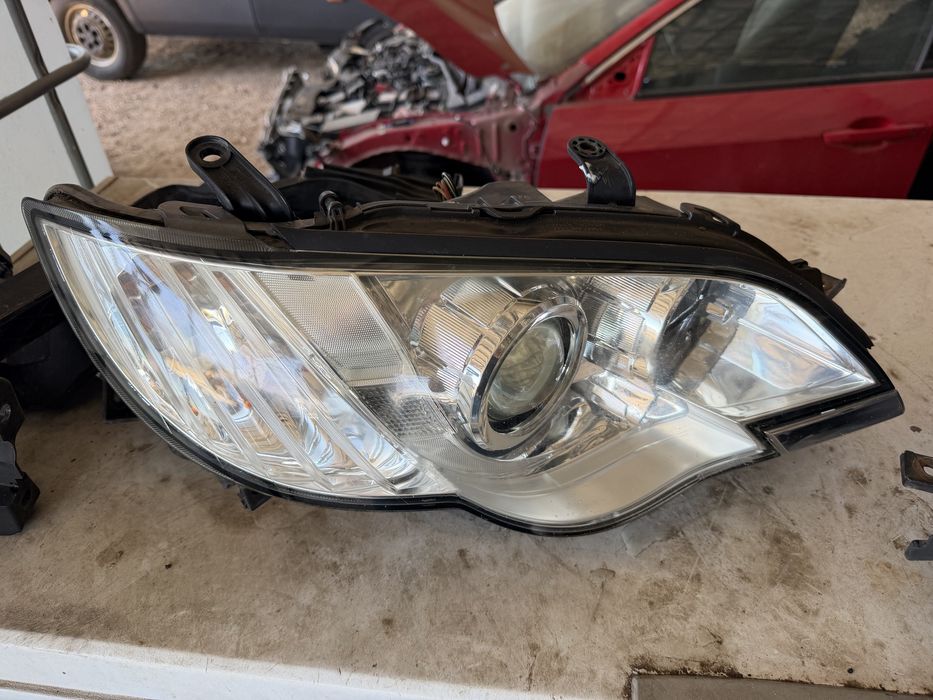 Ксенонови фарове Subaru Outback Legacy BP BL 2007-2009 RHD комплект