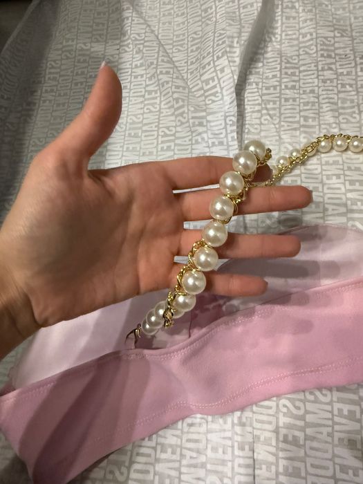 Дамско бюстие с перли