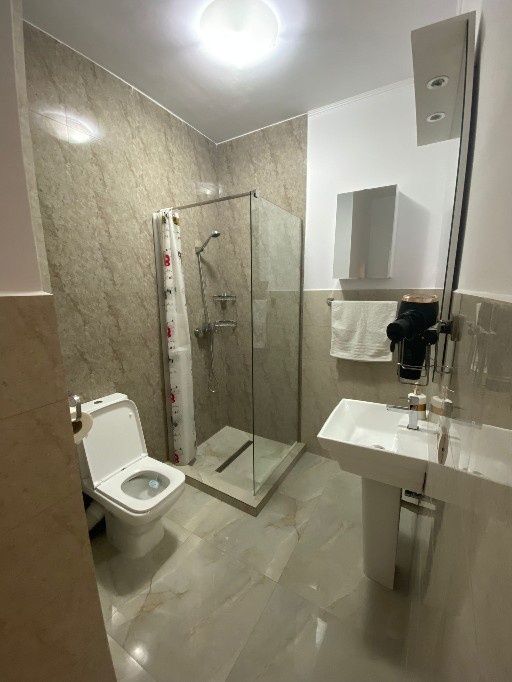 Închiriez Studio