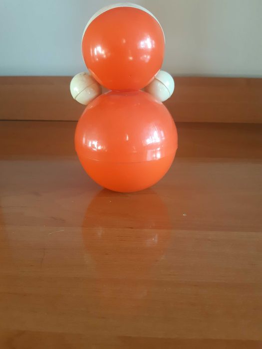 Неваляшка- руска кукла, ретро