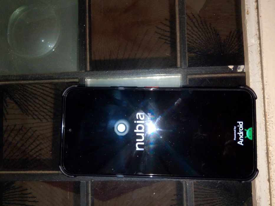 Телефон , Nubia 5G 8/256GB Нов в гаранция 170 евро