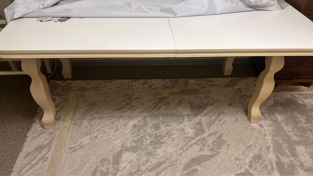 Стол и тумба продается срочно