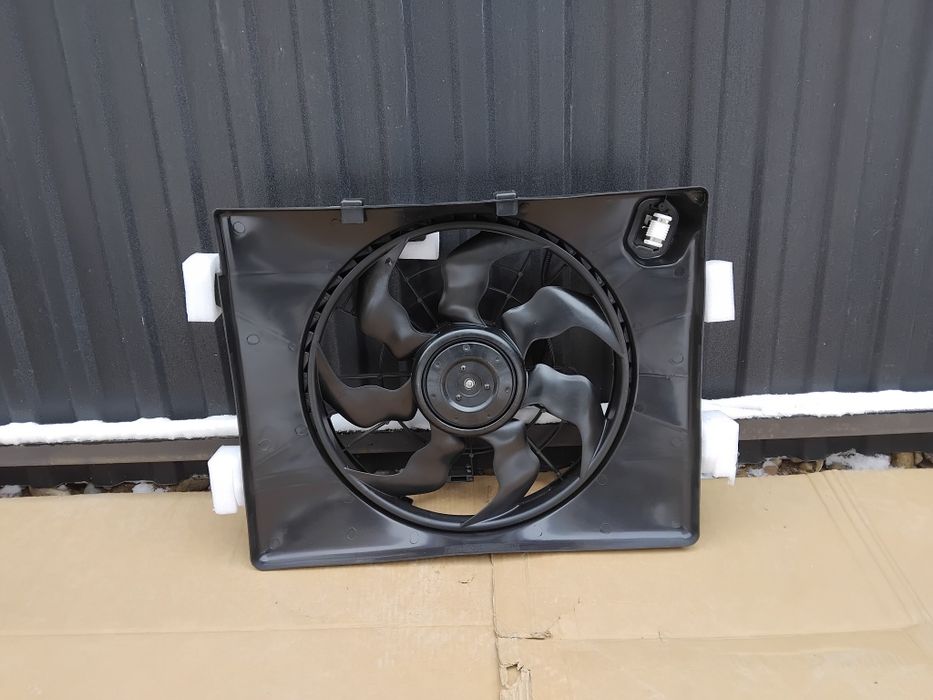 CERATO. 09-13.Вентилятор радиатора в сборе